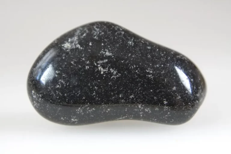 Black Onyx Stone: Properties, Benefits & Meanings
