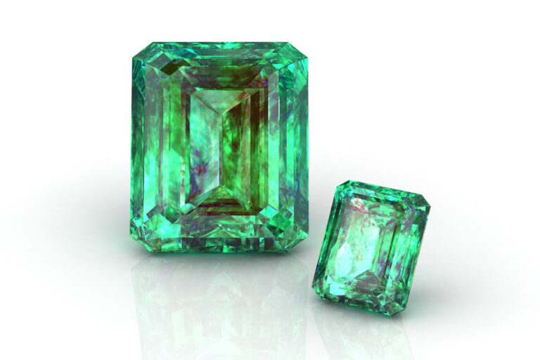 Emerald: Properties, Benefits & Meanings