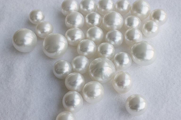 South Sea Pearls: Properties, Benefits & Meanings