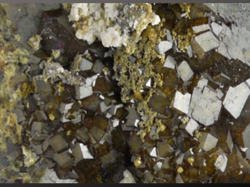Grossular Andradite Series Mineral
