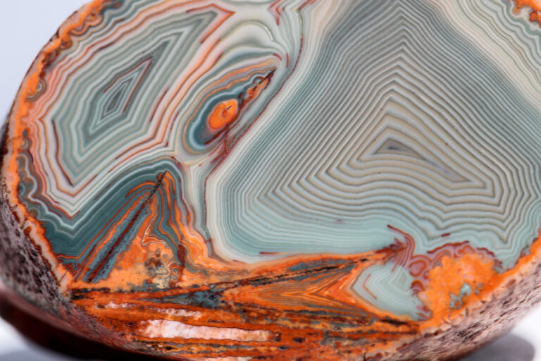 Lake Superior Agate: Properties, Benefits & Meanings