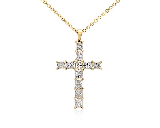 Diamond Cross Pendant In 18k Yellow Gold